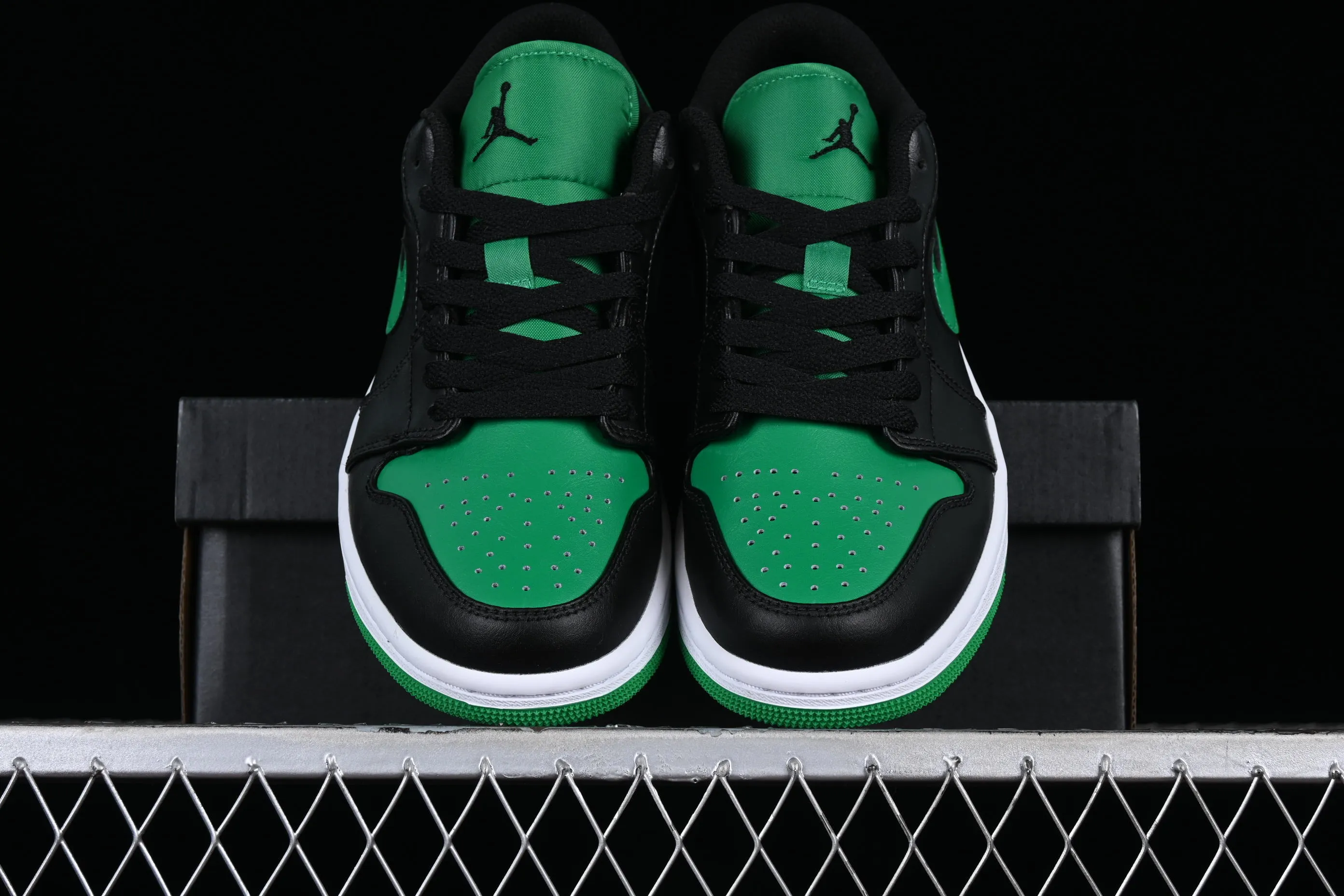All categories Air Jordan Jordan series basketball shoes Air Jordan 1 Low G version pure original Air Jordan 1 Low "Lucky Green" AJ1 Joe 1 black green low-top basketball shoes 553558-065